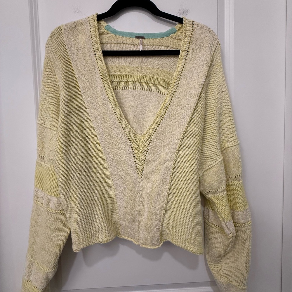 Free People Cropped V-Neck Sweater